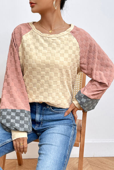 Checkered Contrast Round Neck Long Sleeve T-Shirt