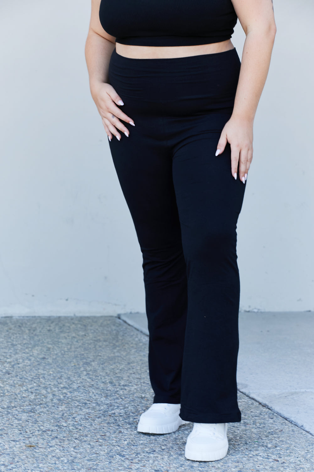 SAMPLE Zenana Keep It Up Full Size Flare Yoga Pants in Black XL – Adrians  Boutique